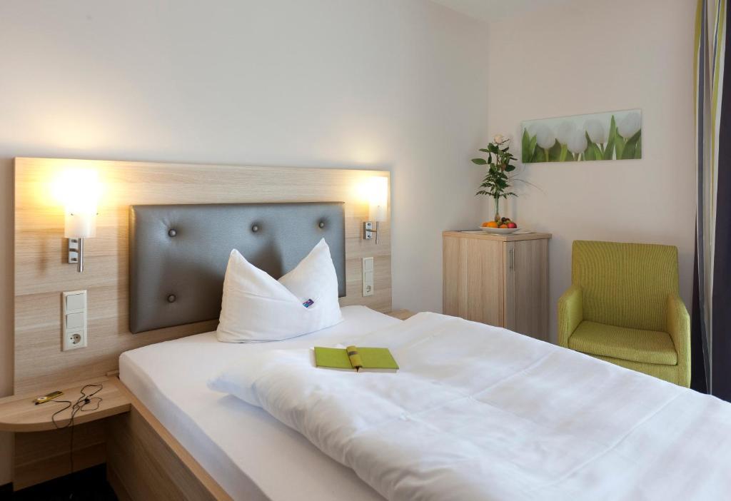 Hotel-Restaurant Birkenhof Bad Soden-Salmuenster Room photo